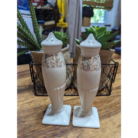 Vintage Ceramic Off White & Gold Deco Style Salt & Pepper Shakers Vintage - Picture 2 of 5